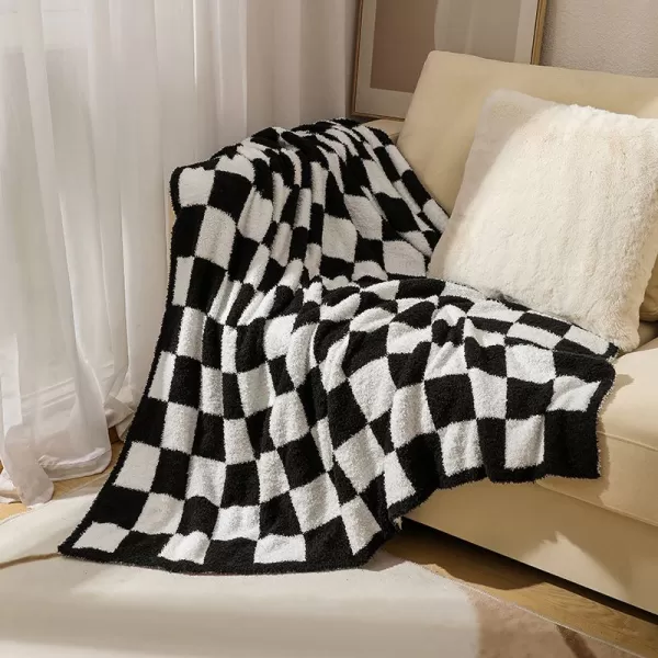 Checkered Throw Blanket 